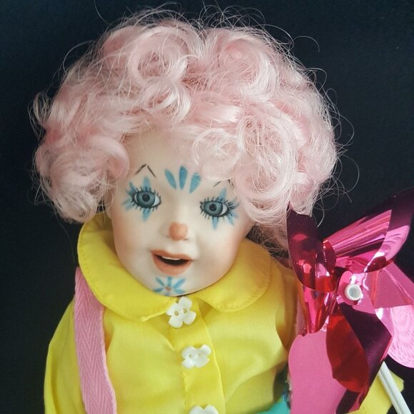 Vintage Circus Clown SFBJ Melissa LR Model 236 Porcelain Doll Pink Shoes Hair - Picture 2 of 7